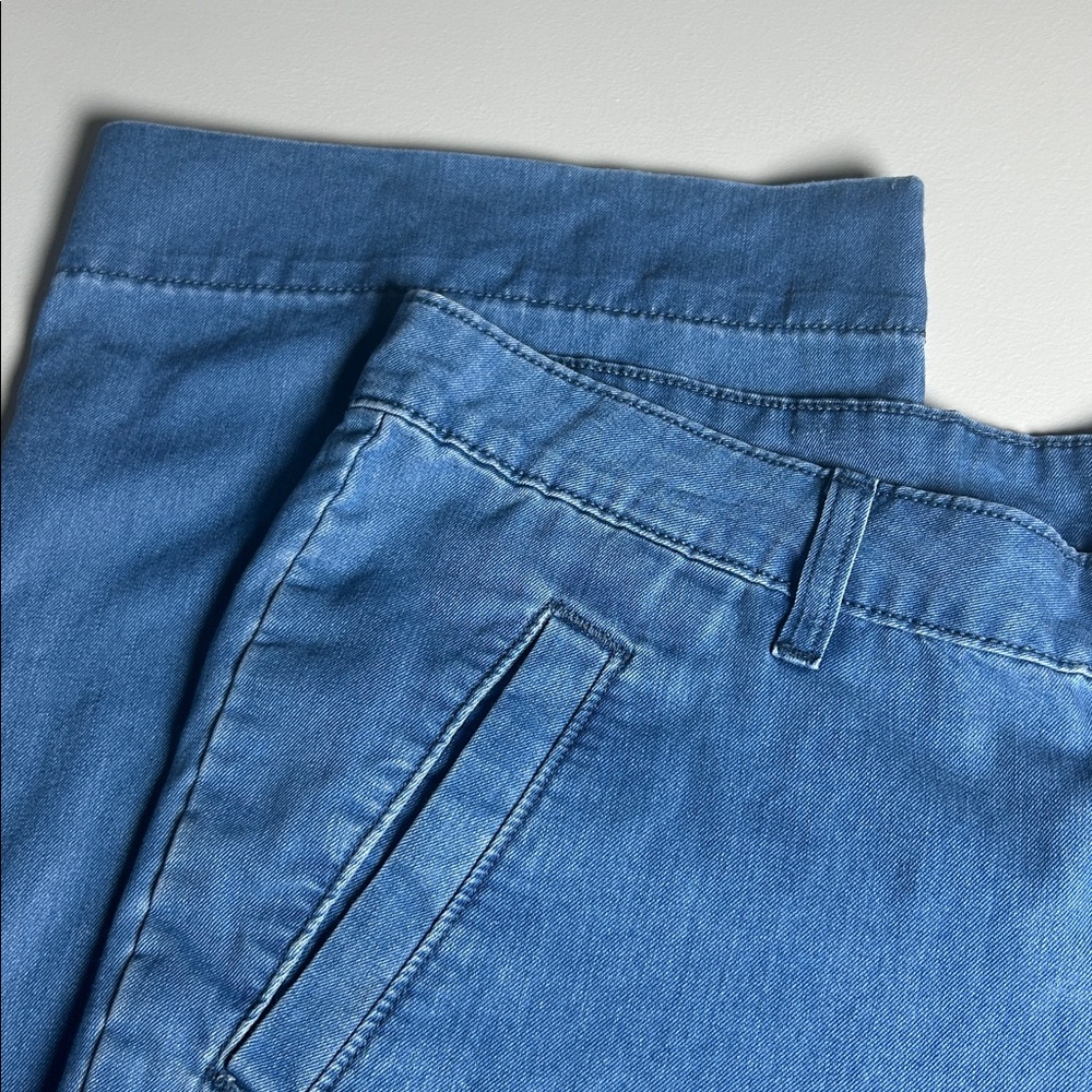Old Navy Wide Leg Jeans Women's Size 14 The Flirt Chambray Wide Leg Trouser Jean